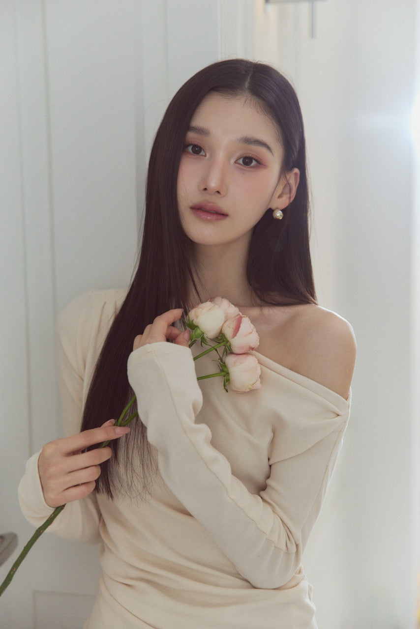 poláura ポローラ アシンメトリードレープトップス アシンメトリードレープロングスリーブトップス – poláura OFFICIAL