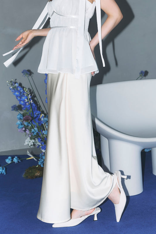 モデル身長:160cm サイズ:S カラー:ivory