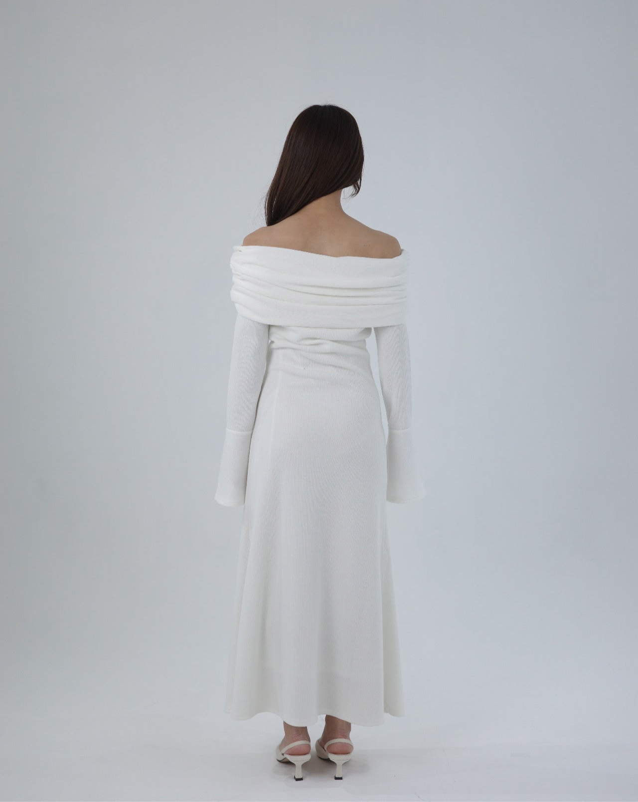 モデル身長:155cm サイズ:S カラー:white