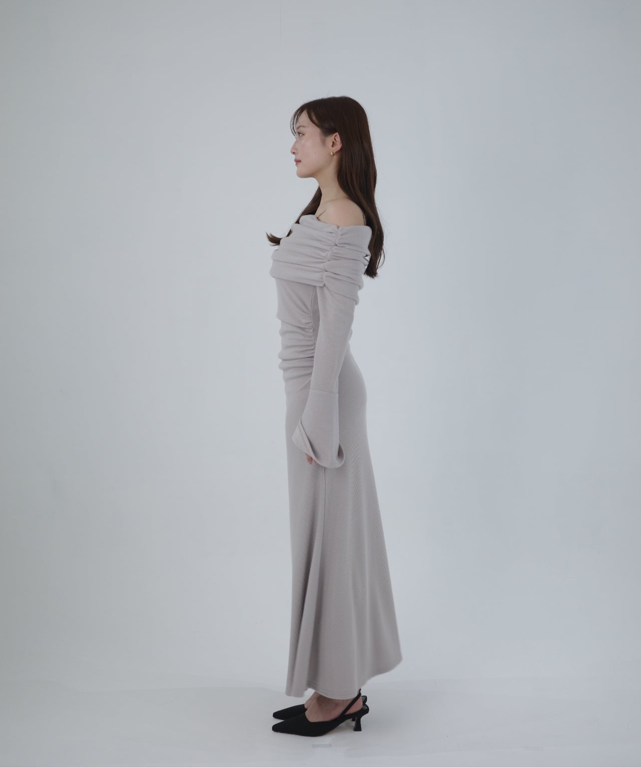モデル身長:166cm サイズ:M カラー:greige