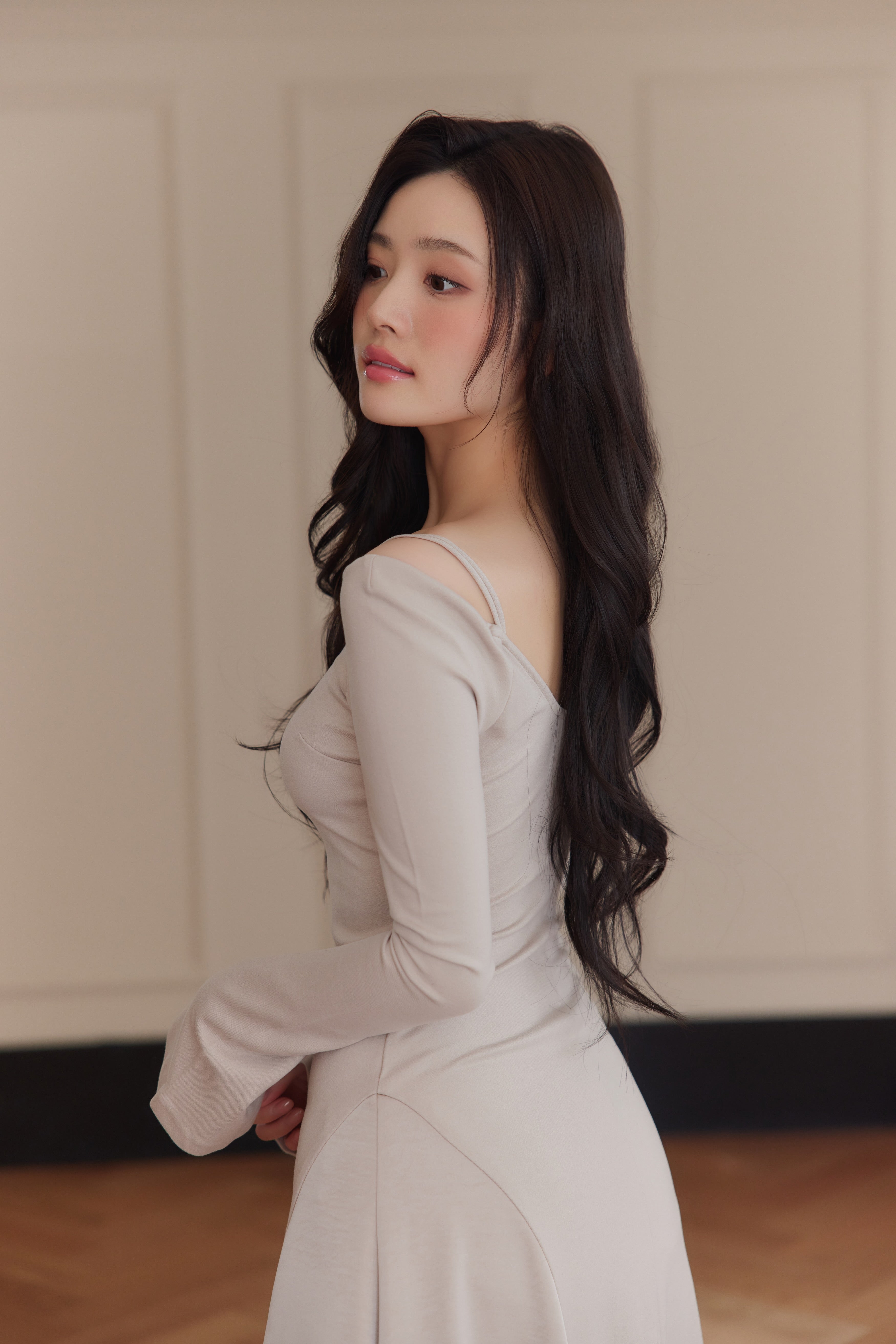 オフショルダーサテンスイッチロングワンピース – poláura OFFICIAL