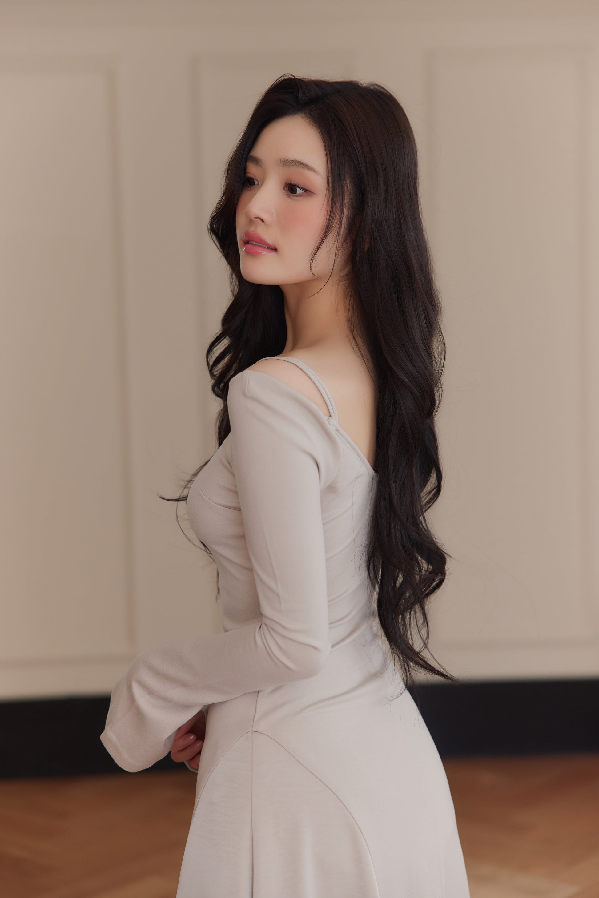 モデル身長：164cm　サイズ：M　カラー：light beige