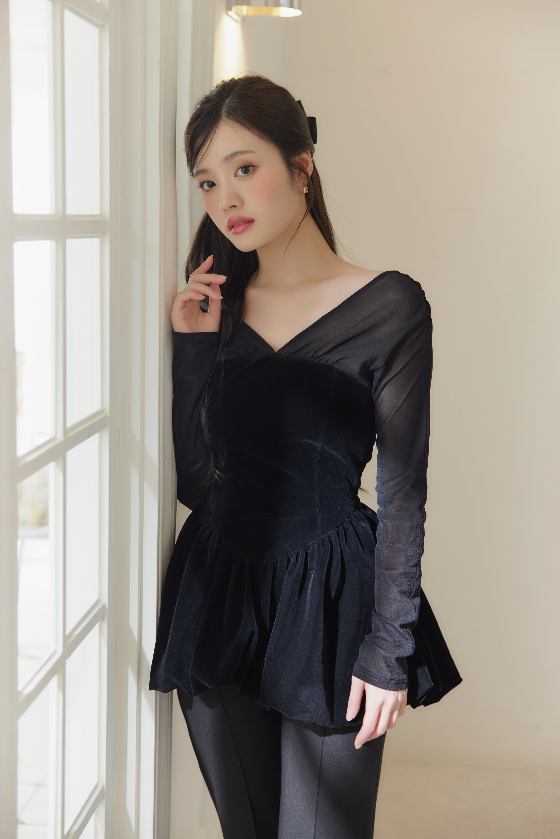 モデル身長：164cm　サイズ：FREE　カラー：black