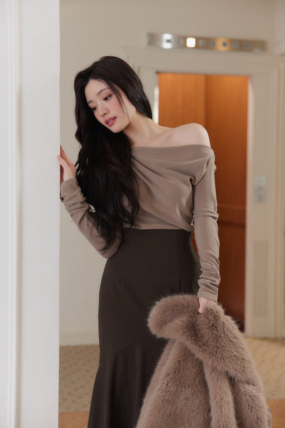 モデル身長：164cm　トップスサイズ：FREE. カラー：mocha
