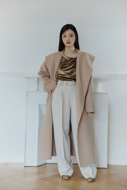 モデル身長：164cm サイズ：M カラー：beige