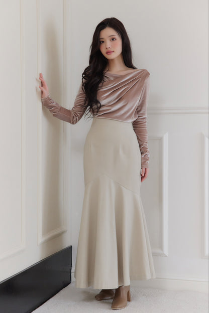 モデル身長：164cm サイズ：M カラー：beige