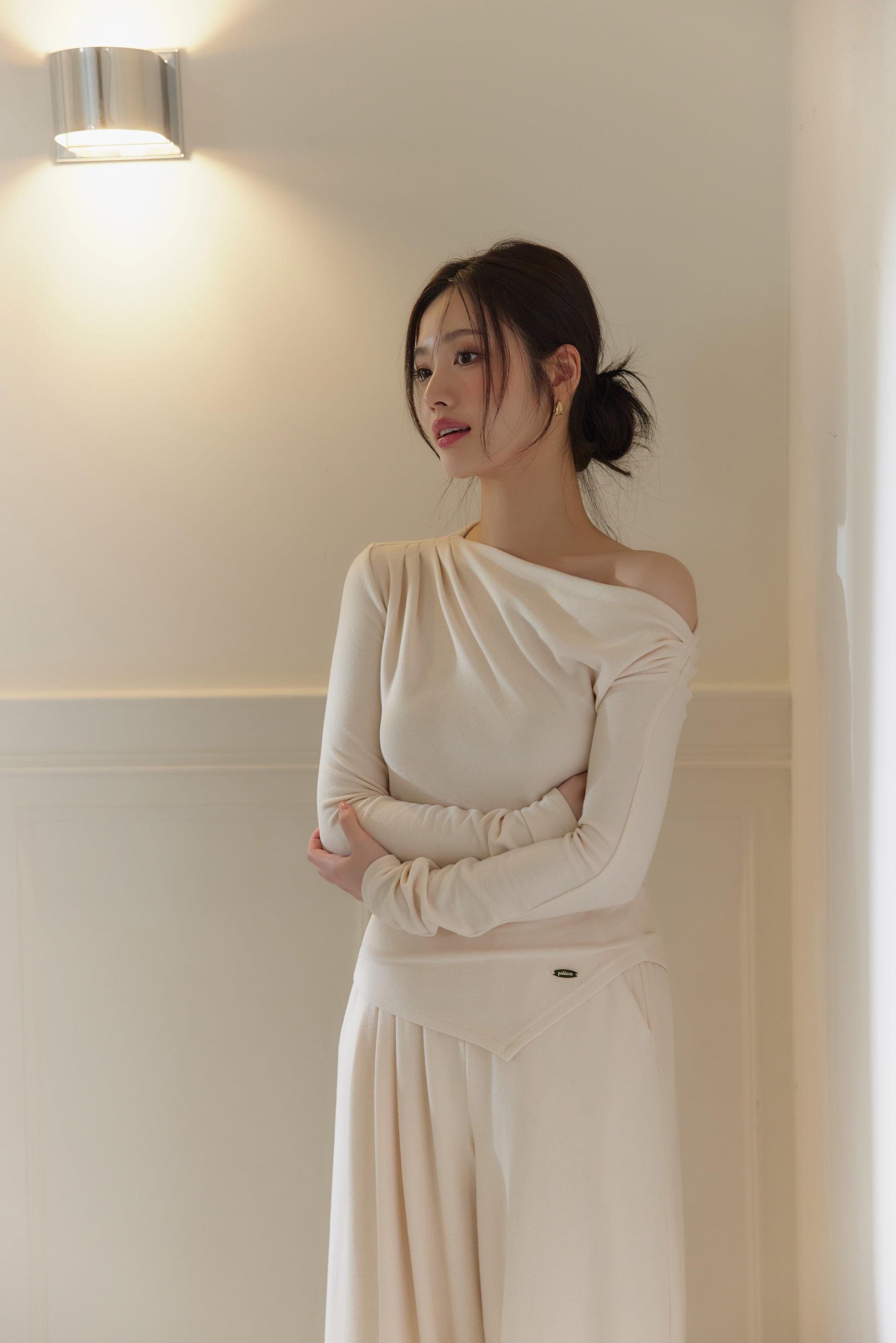 モデル身長：164cm　トップスサイズ：FREE　ボトムサイズ：M　カラー：ivory