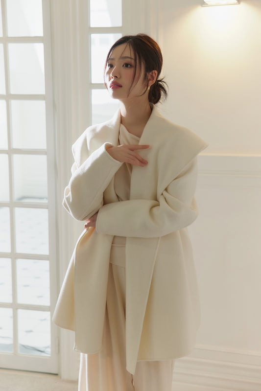 モデル身長：164cm カラー：off white