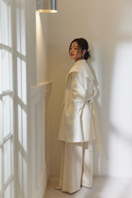 モデル身長：164cm　トップスサイズ：FREE　ボトムサイズ：M　カラー：ivory
