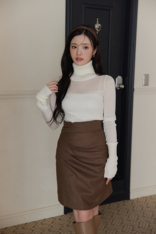 モデル身長：164cm サイズ：free  カラー：off white