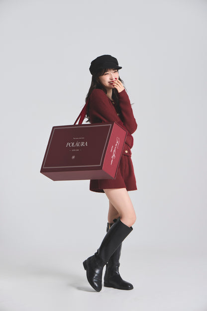 モデル身長：161cm 【トップス】カラー：red 【ボトムス】カラー：red 【アクセサリー】カラー：black