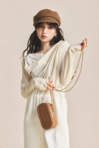 モデル身長：161cm 【トップス】カラー：off white 【アクセサリー】カラー：camel