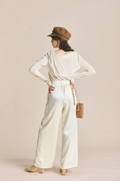 モデル身長：161cm 【トップス】カラー：off white 【アクセサリー】カラー：camel