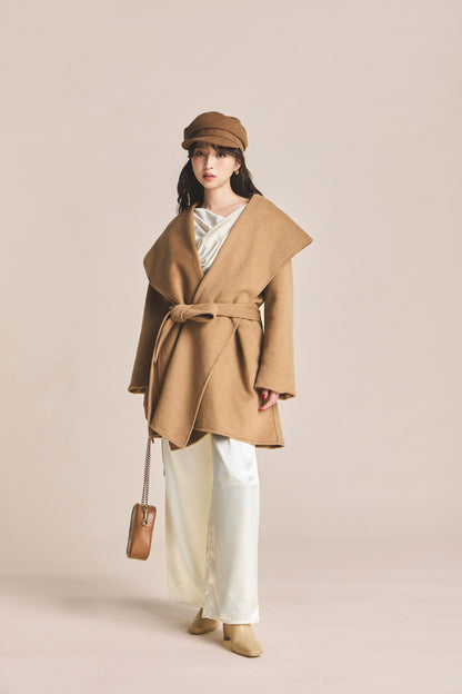 モデル身長：161cm 【トップス】カラー：off white 【アクセサリー】カラー：camel