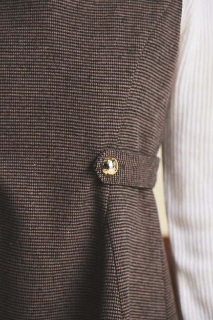カラー：brown