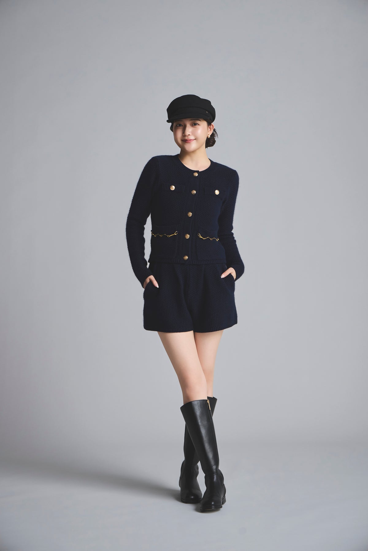 モデル身長：167cm 【トップス】カラー：navy 【ボトムス】カラー：navy サイズ：SS 【アクセサリー】カラー：black