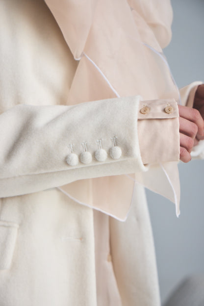 モデル身長：161cm 【アウター】カラー：off white  【トップス】カラー：pink beige