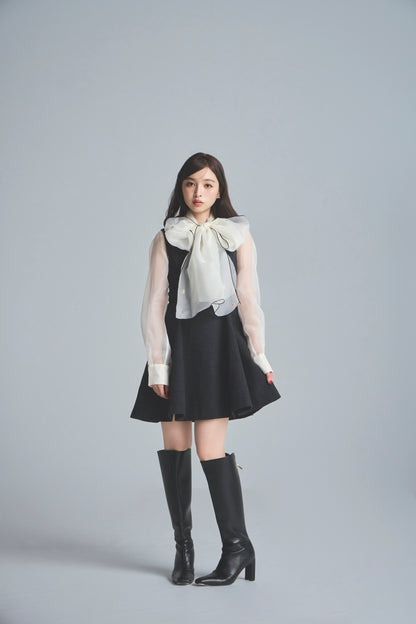 モデル身長：161cm 【トップス】カラー：off white 【ワンピース】カラー：black