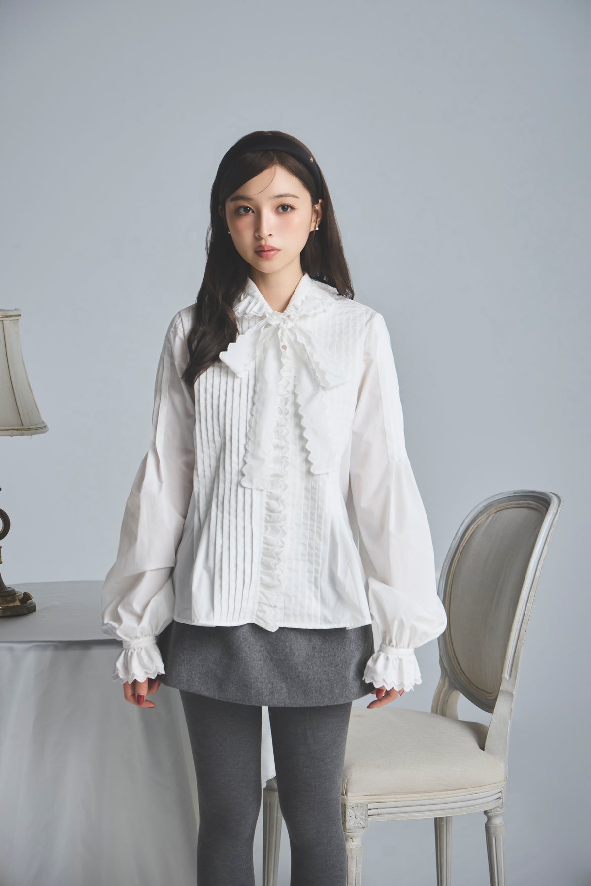 モデル身長：161cm 【トップス】カラー：off white 【ボトムス】カラー：grey サイズ：SS