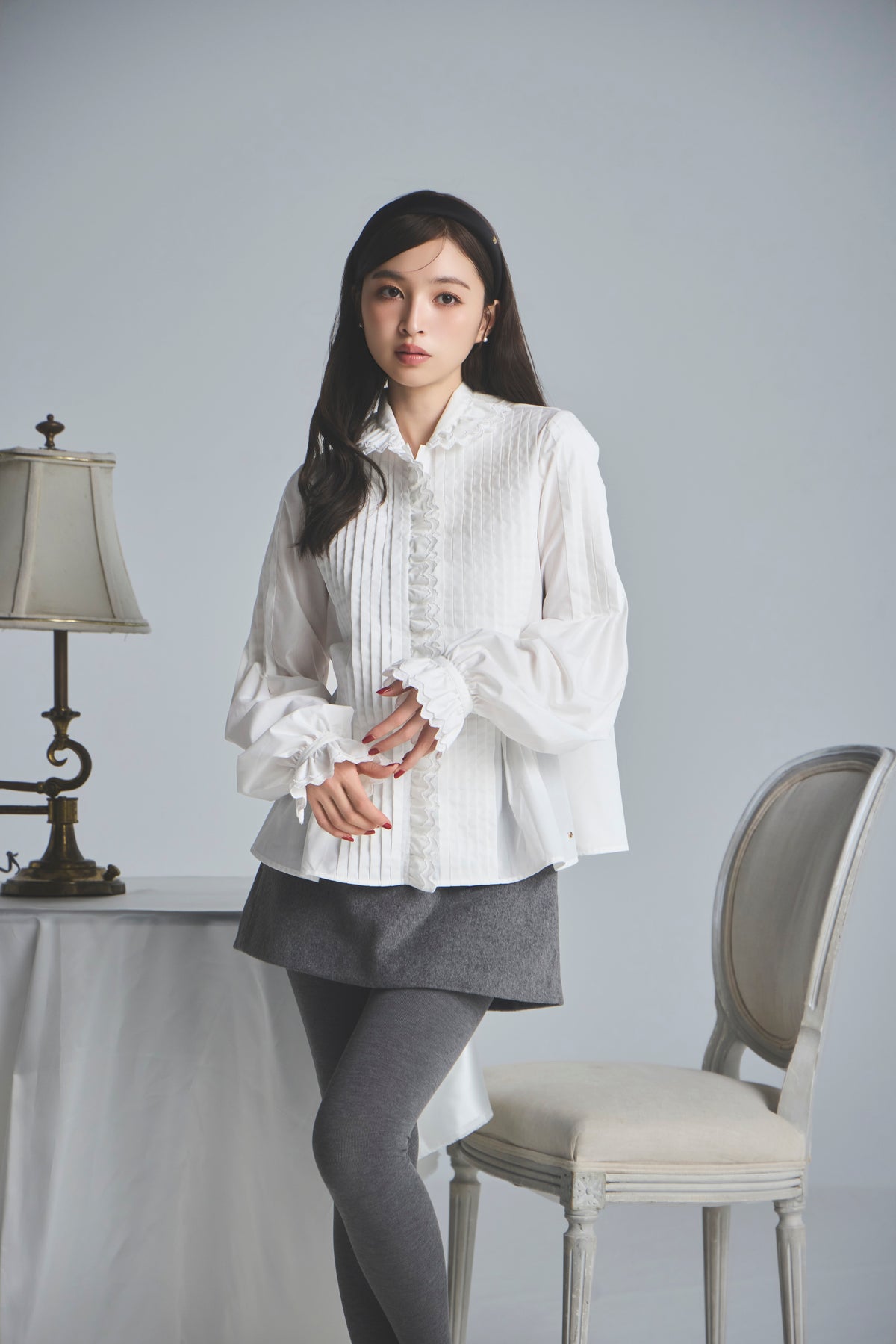 モデル身長：161cm 【トップス】カラー：off white 【ボトムス】カラー：grey サイズ：SS