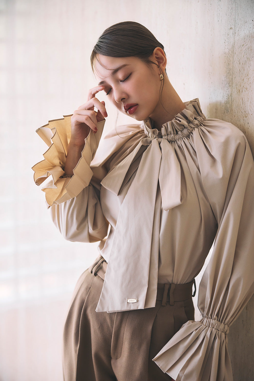 ★とりむね★ poláura プリーツリボン2WAYブラウス【ネイビー】 プリーツリボン2WAYブラウス – poláura OFFICIAL ONLINE STORE