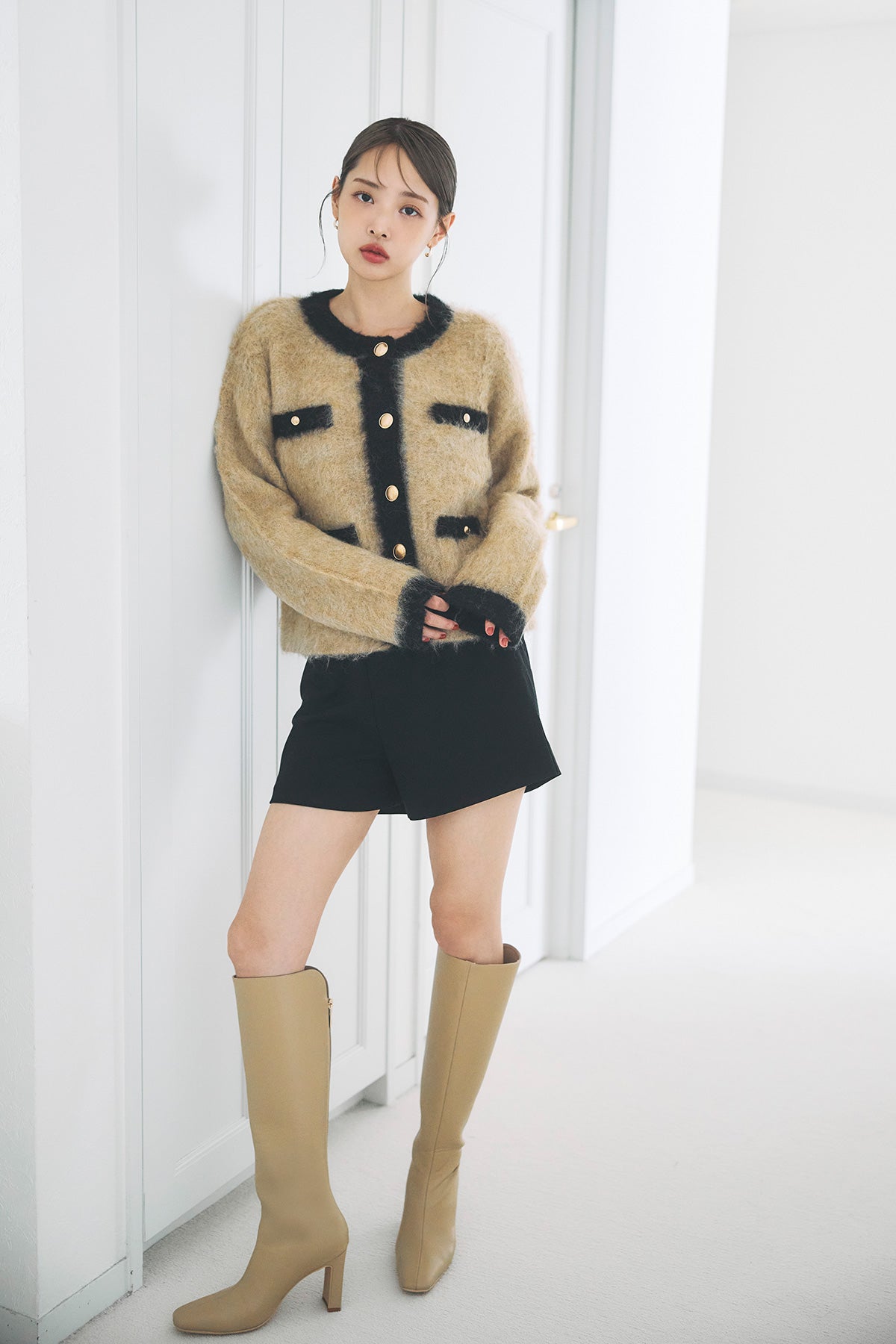 モデル身長：172cm サイズ：FREE カラー：beige×black