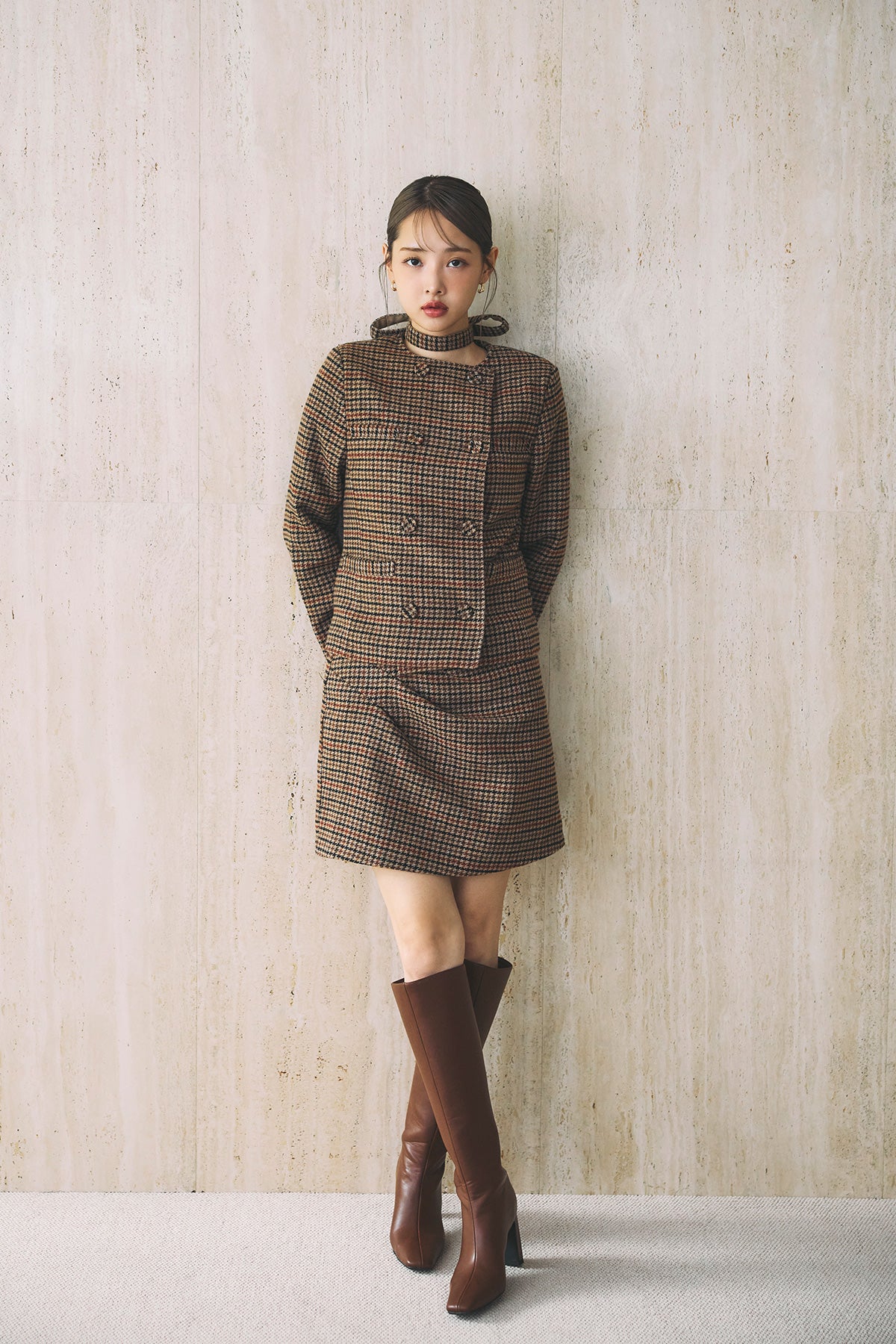 カラー：brown