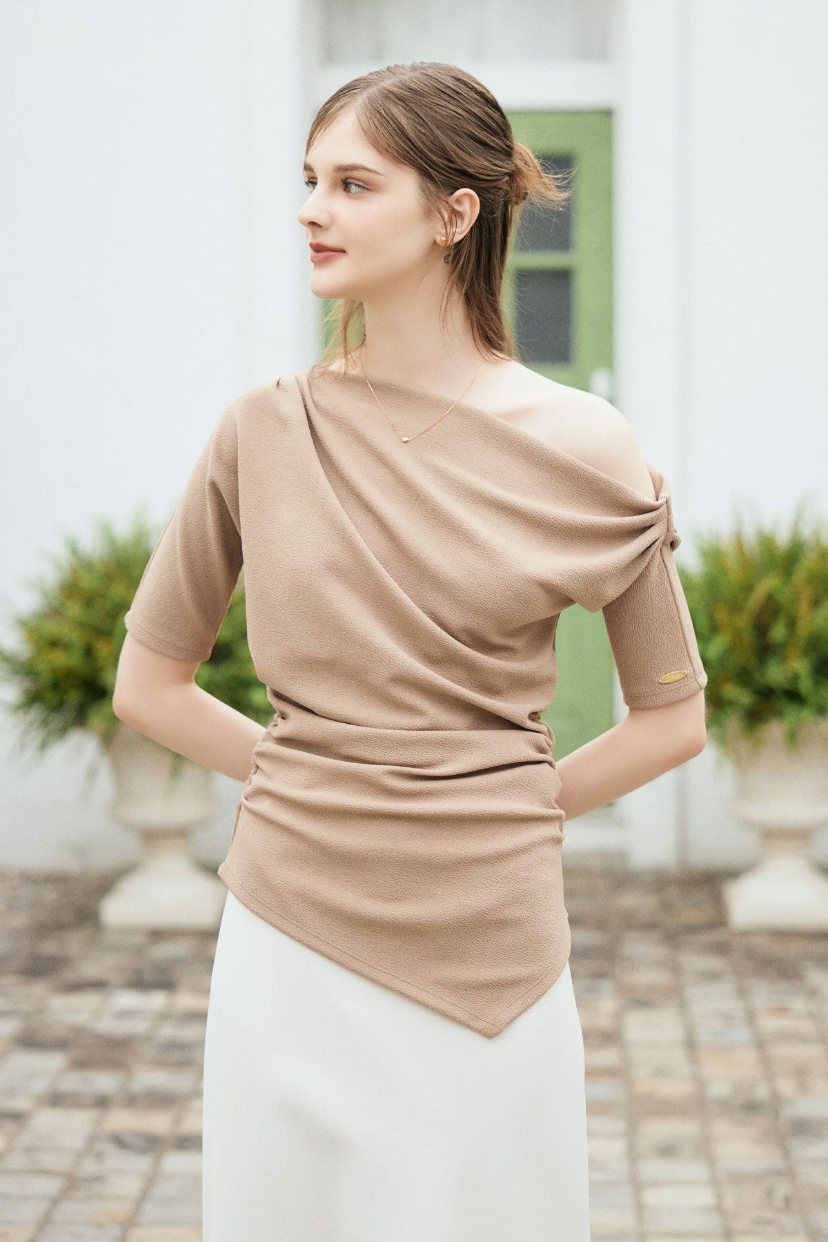 アシンメトリードレープトップス – poláura OFFICIAL ONLINE STORE