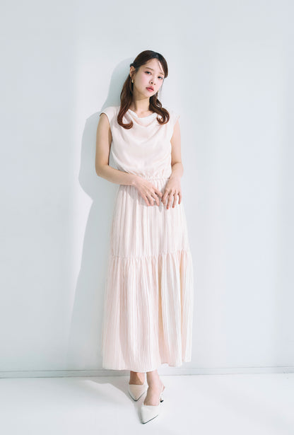 モデル身長：172cm　サイズ：M　カラー：off-white