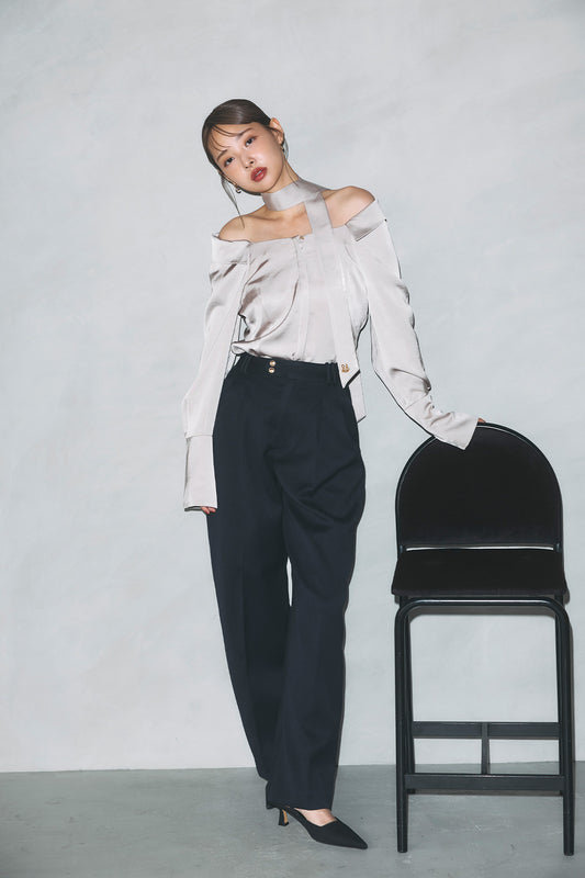 モデル身長：172cm サイズ：FREE カラー：greige