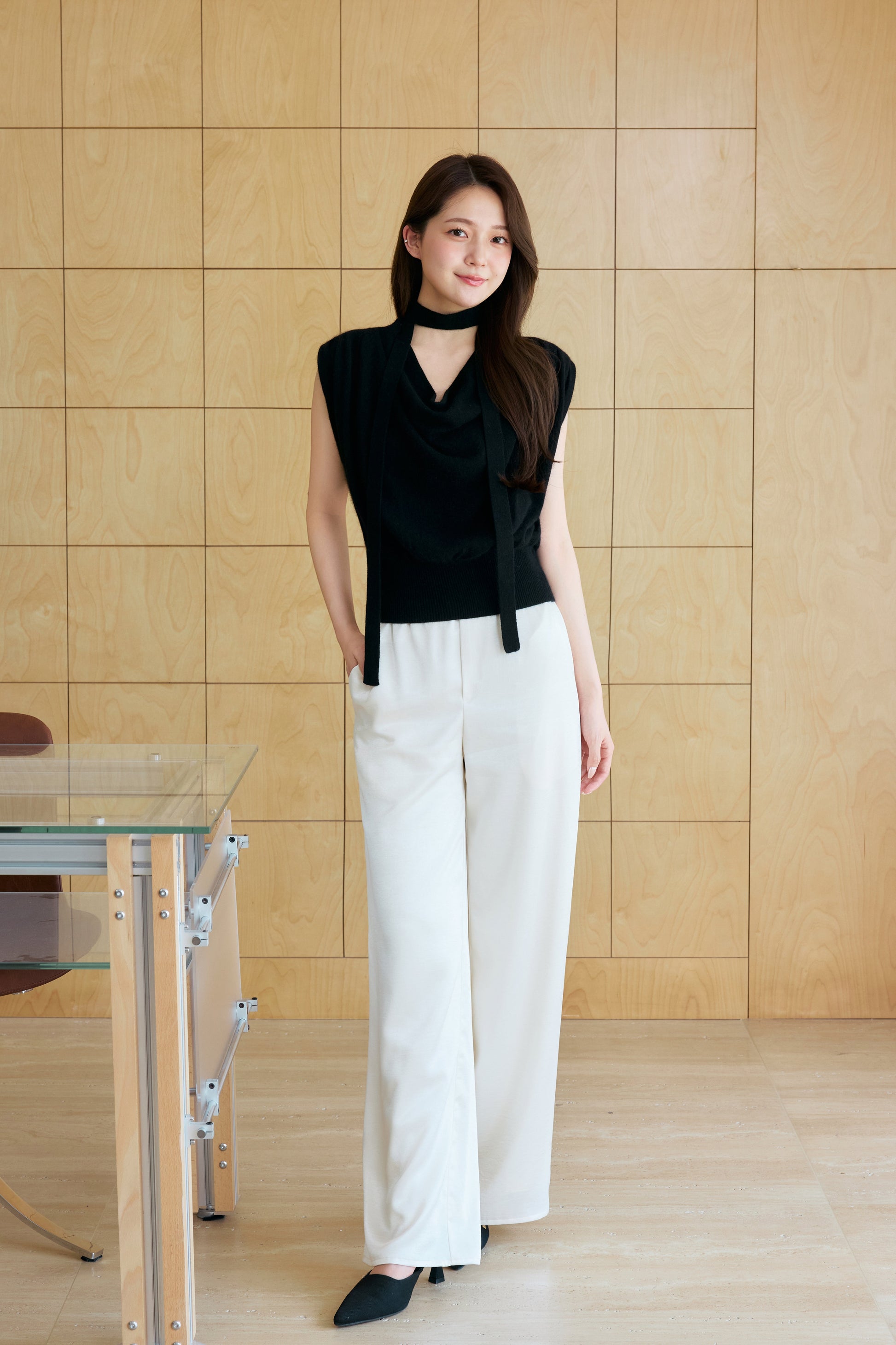 着用モデル：167cm 【トップス】カラー：black【ボトムス】カラー：off white サイズ：SM