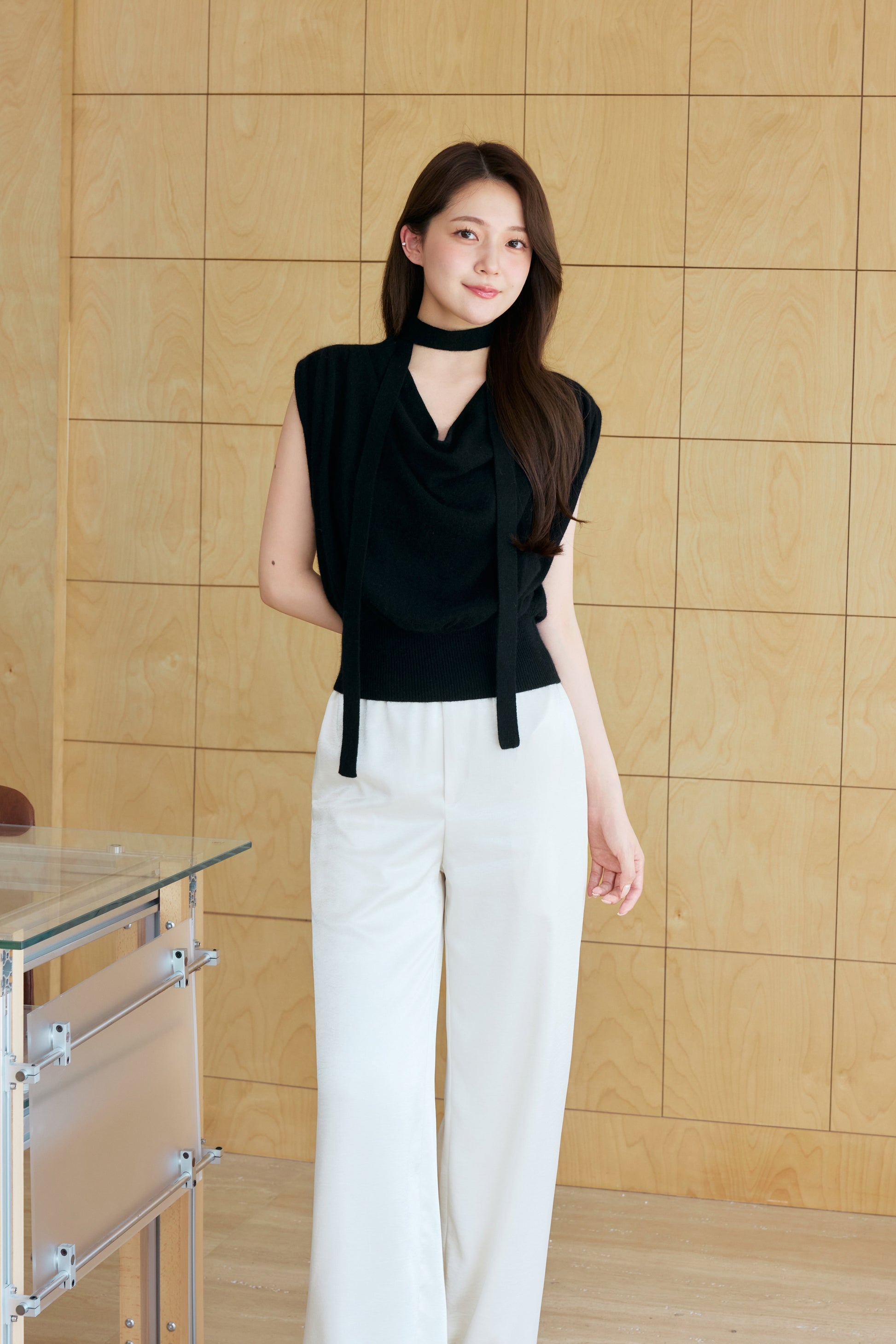 着用モデル：167cm 【トップス】カラー：black【ボトムス】カラー：off white サイズ：SM