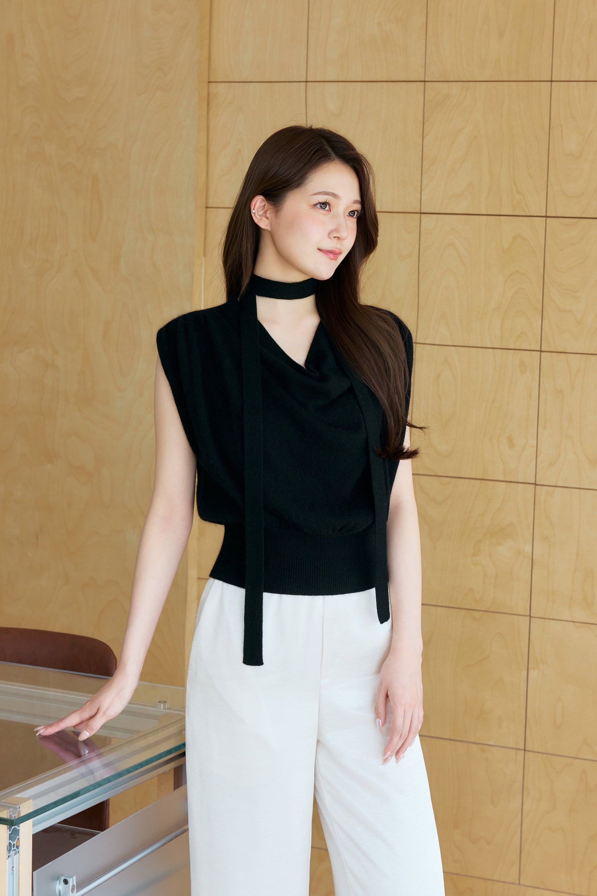 着用モデル：167cm 【トップス】カラー：black 【ボトムス】カラー：off white サイズ：SM