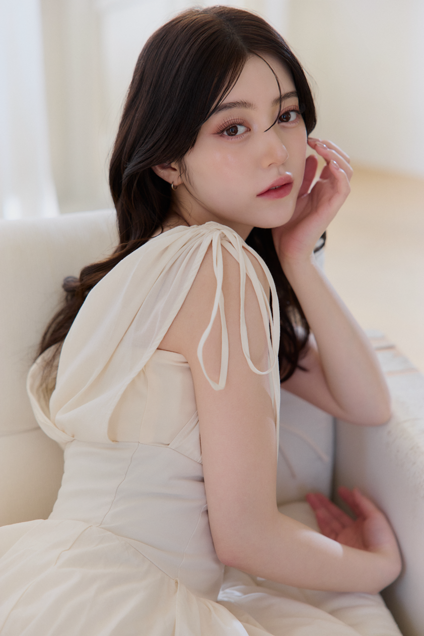 モデル身長：157cm カラー：off whiteサイズ：S