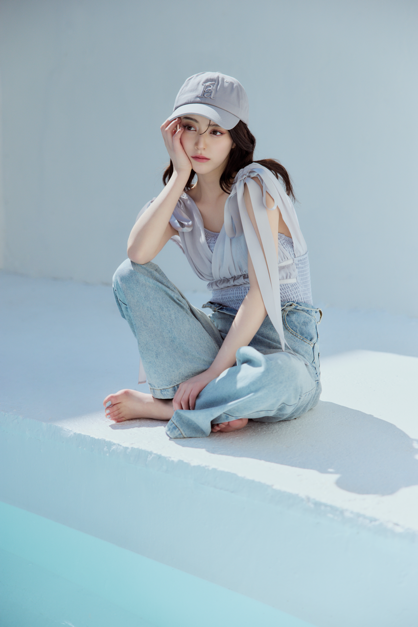 着用モデル：157cm カラー：grey sax
