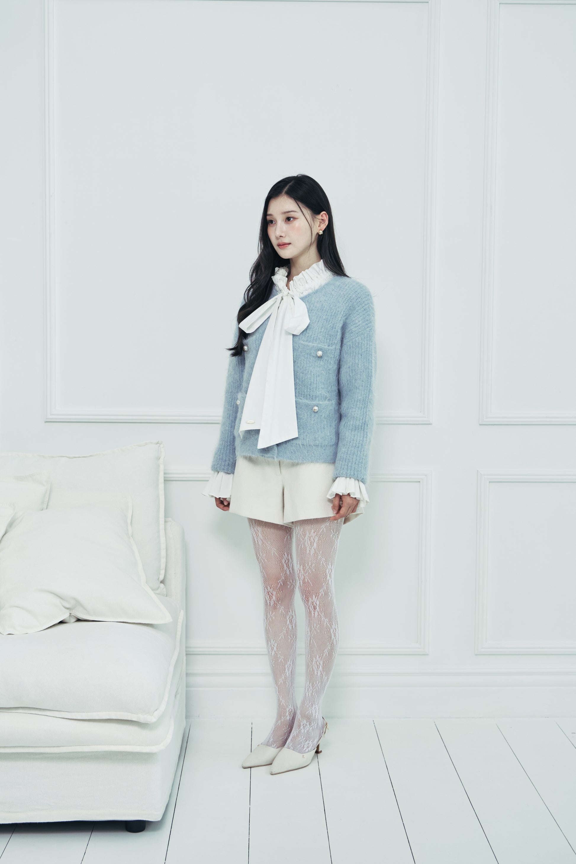 モデル身長：166cm 【トップス】カラー：light blue 【ボトムス】カラー：off white サイズ：MM