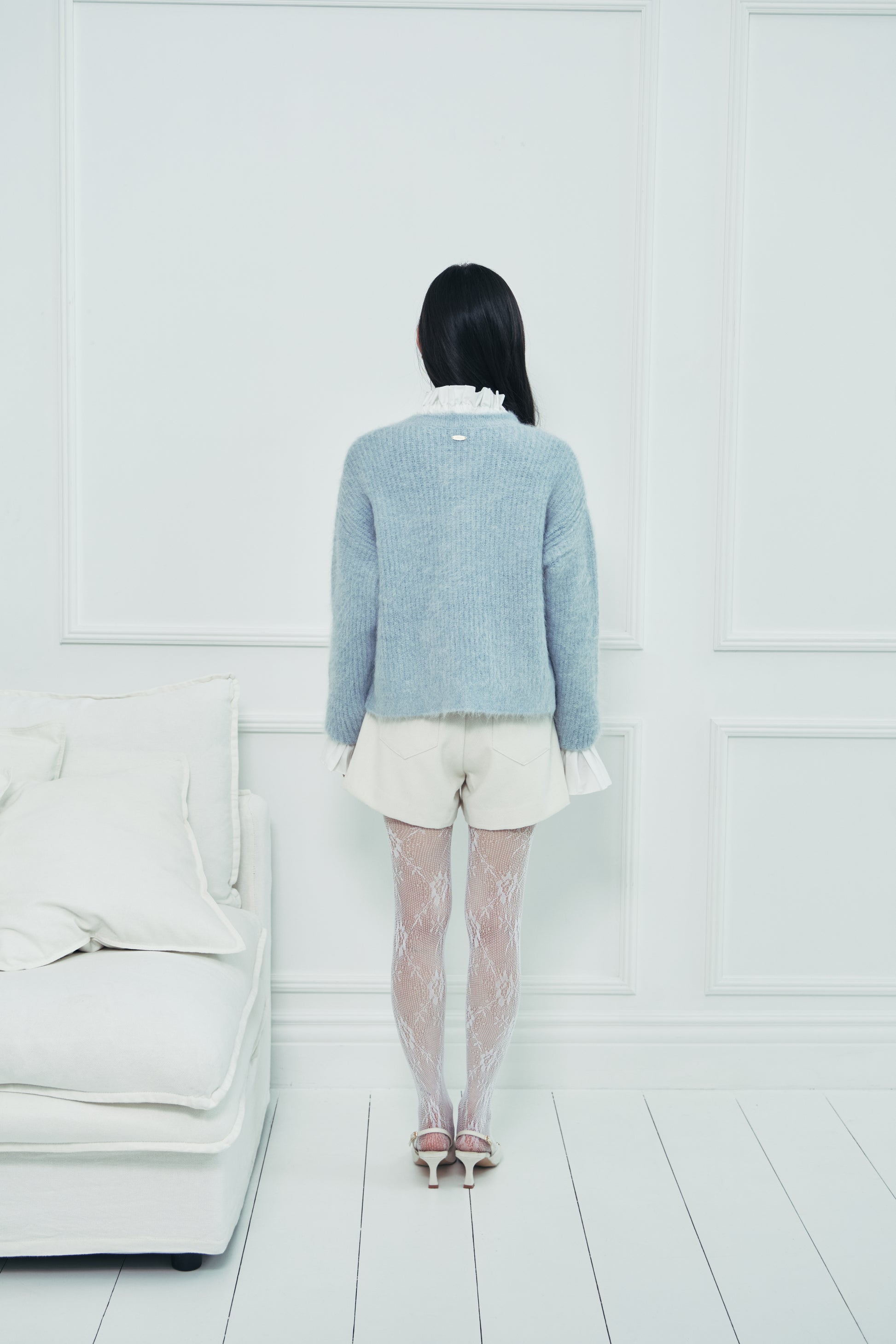 モデル身長：166cm 【トップス】カラー：light blue 【ボトムス】カラー：off white サイズ：MM