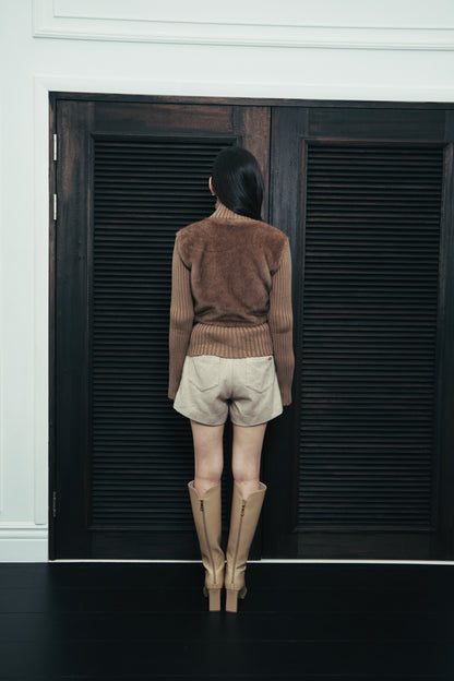 モデル身長：166cm 【アウター】カラー：mocha 【ボトムス】カラー：beige サイズ：MM