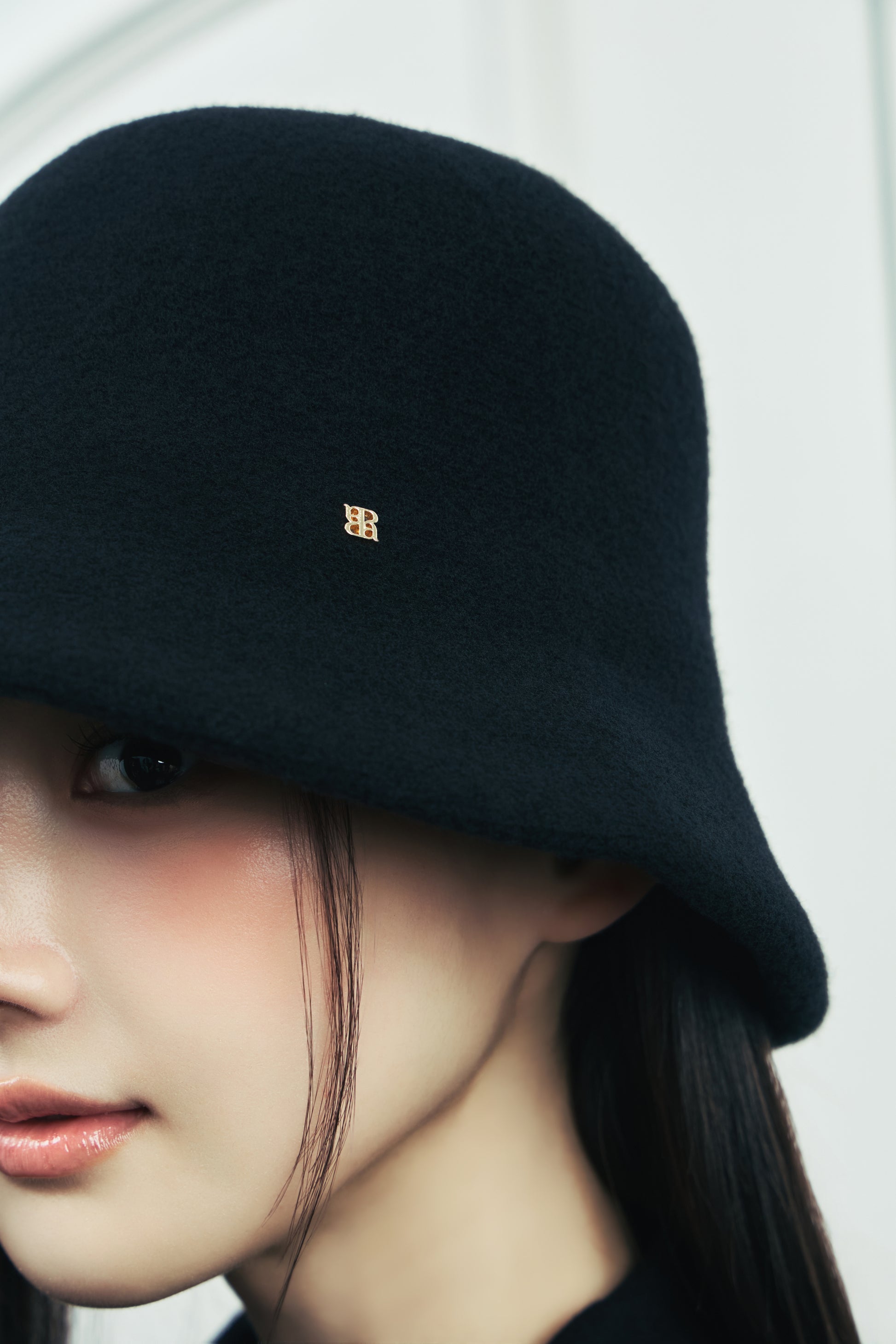 カラー：black