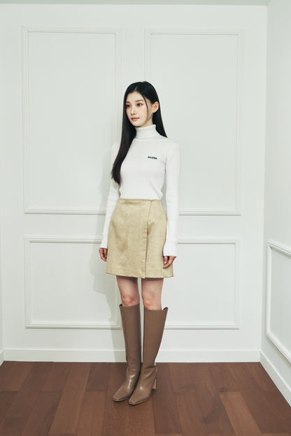 モデル身長：166cm 【トップス】カラー：off white 【ボトムス】カラー：beige サイズ：MM