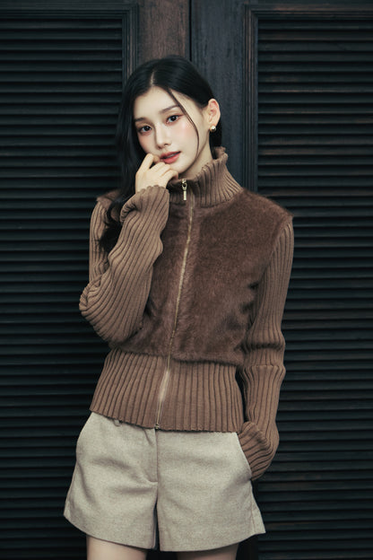 モデル身長：166cm 【トップス】カラー：mocha 【ボトムス】カラー：beige サイズ：MM