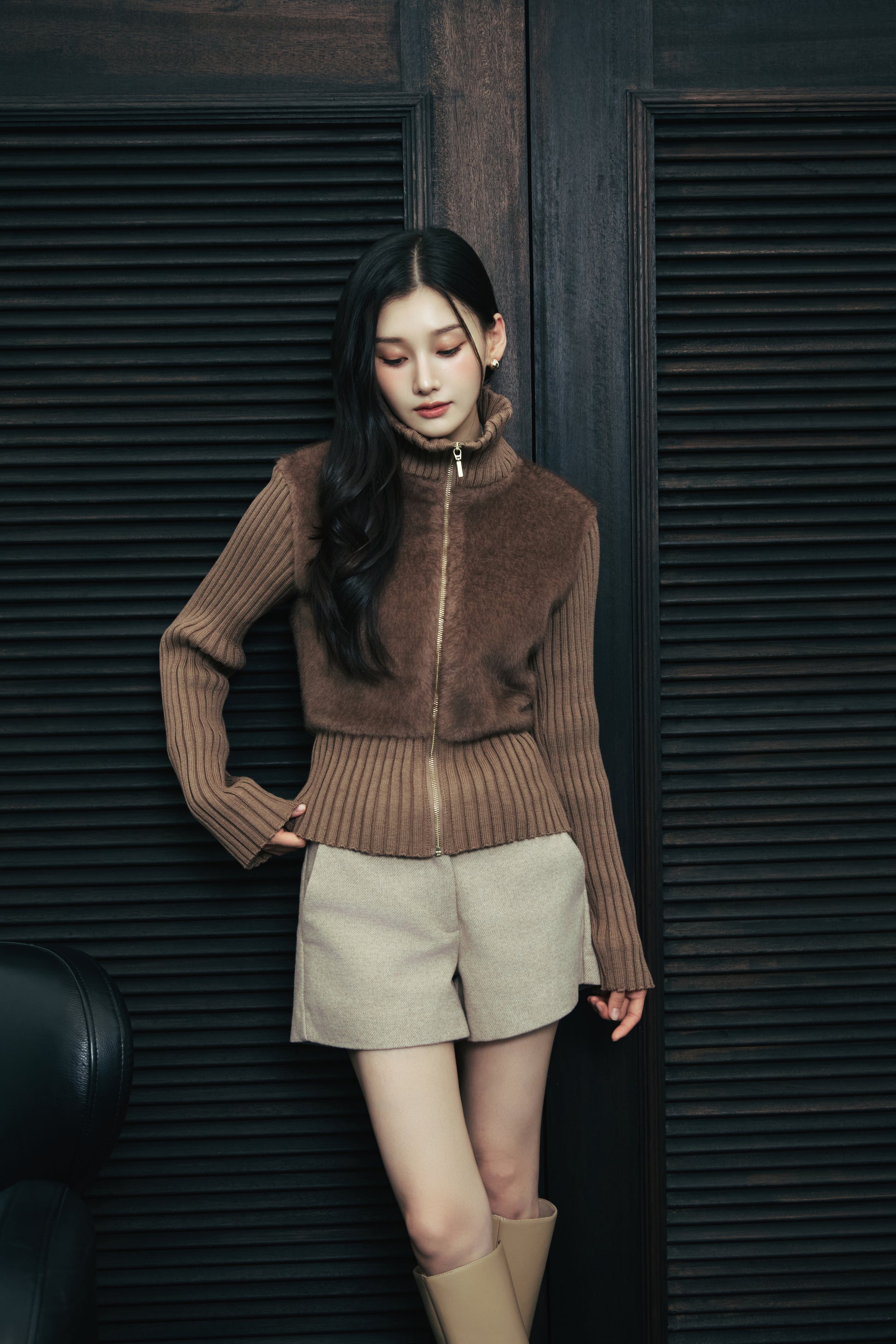 モデル身長：166cm 【トップス】カラー：mocha 【ボトムス】カラー：beige サイズ：MM