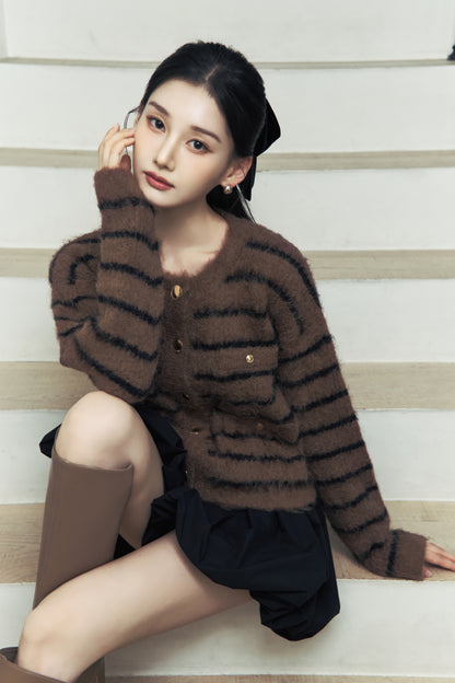モデル身長：166cm 【トップス】 カラー：brown × black border