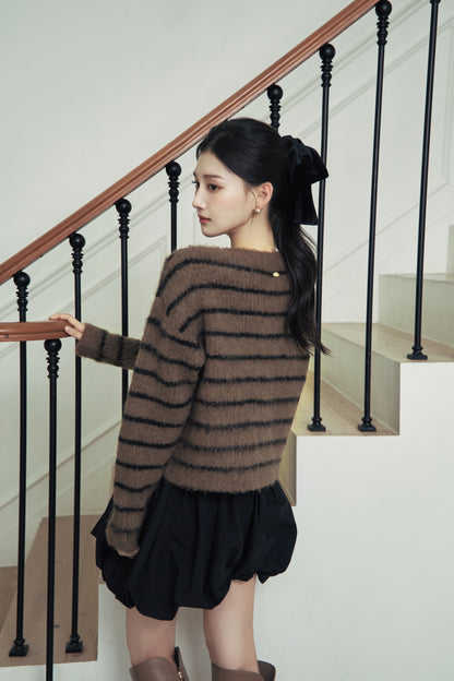 モデル身長：166cm 【トップス】 カラー：brown × black border