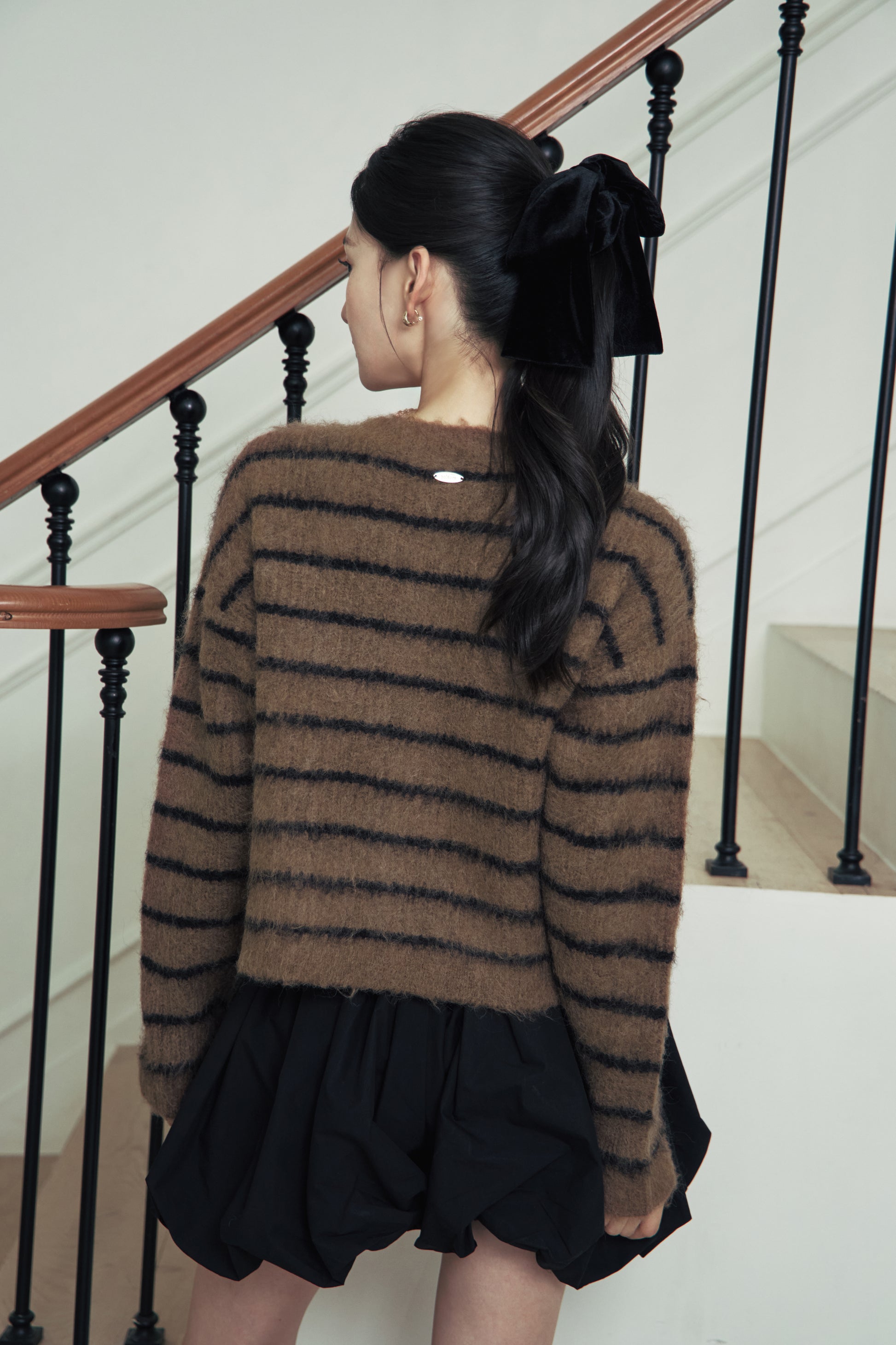 モデル身長：166cm 【トップス】 カラー：brown × black border