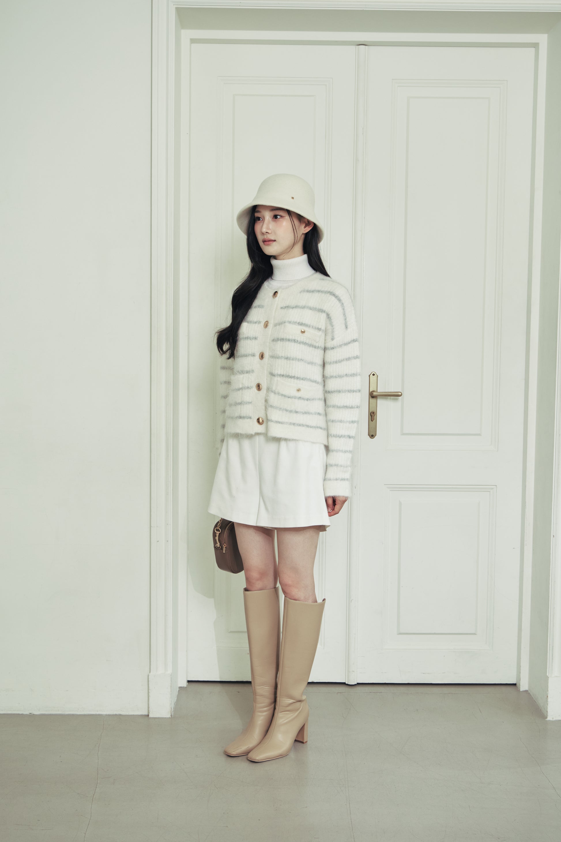 モデル身長：166cm 【トップス】カラー：off white × grey border