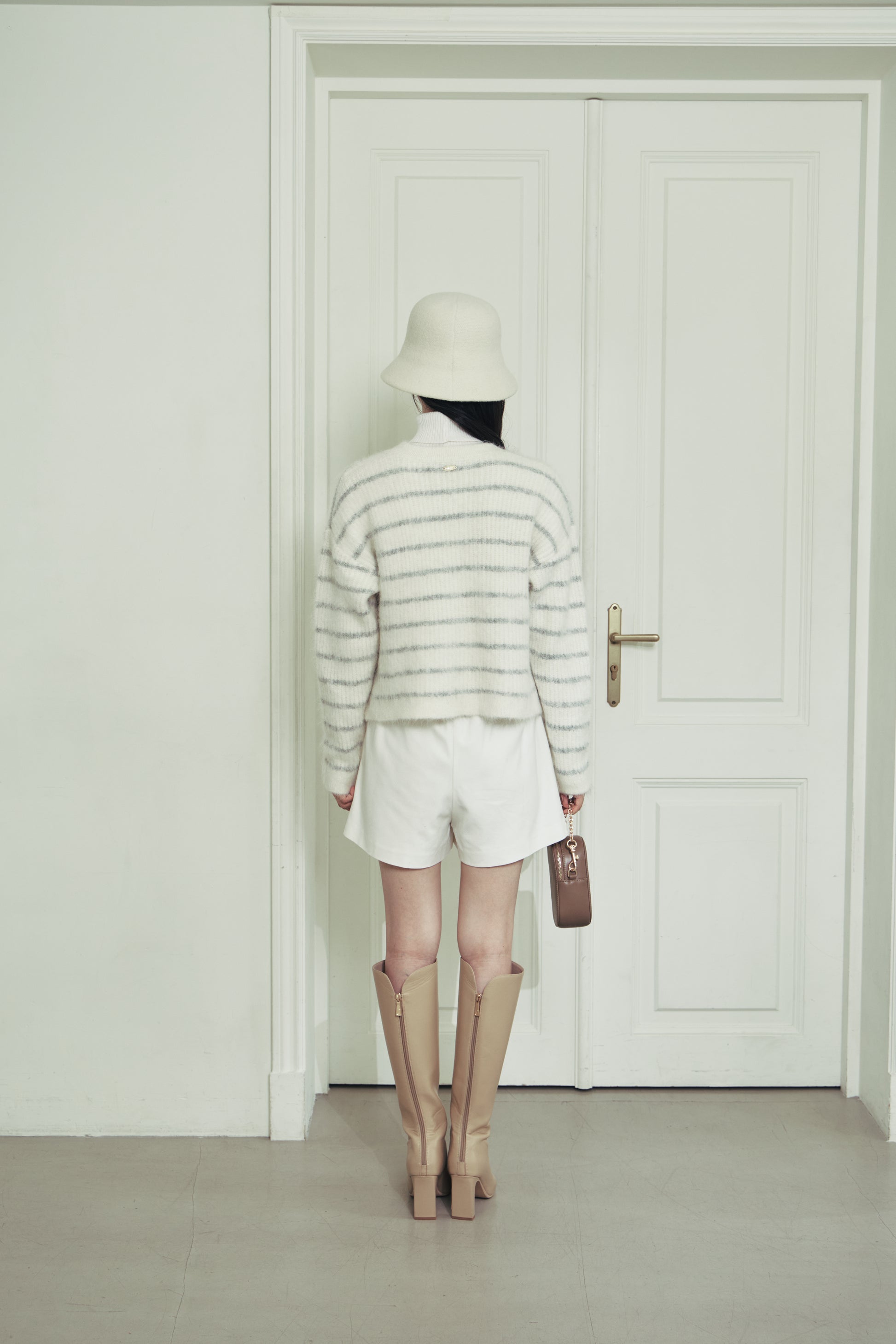 モデル身長：166cm 【トップス】カラー：off white × grey border