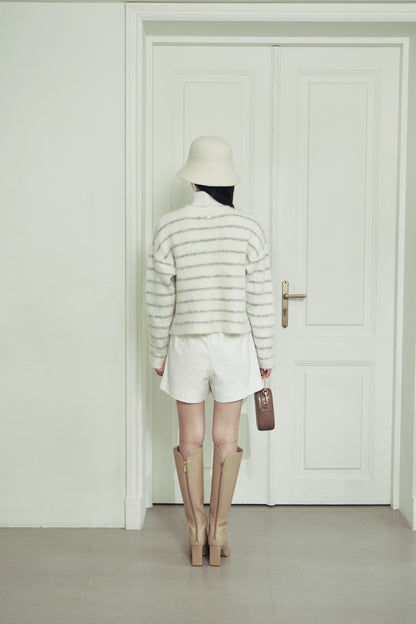 モデル身長：166cm 【トップス】カラー：off white × grey border