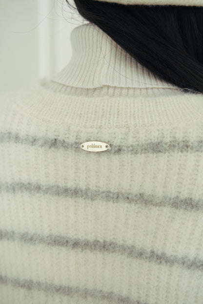 カラー：off white × grey border