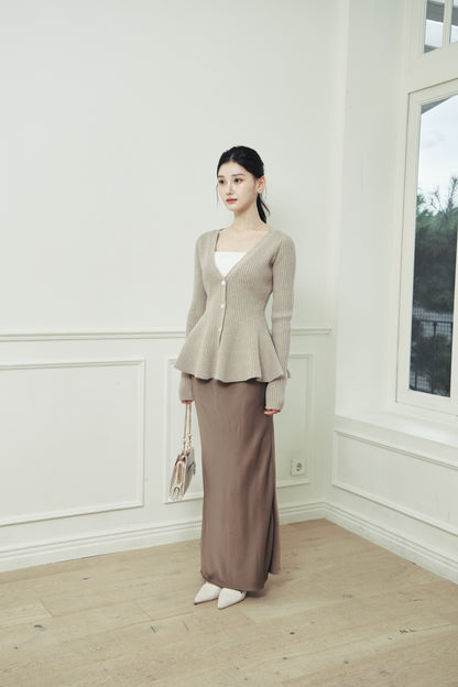 モデル身長：166cm 【トップス】カラー：greige 【ボトムス】カラー：khaki サイズ：MM